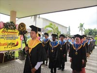 Executive Lecture Program Mputantular B Nomor 9